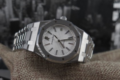 Modern Audemars Piguet Royal Oak 15300ST-39mm White dial-Full Set