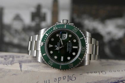 Modern Rolex Rolex 116610LV Submariner Date, aka HULK-2017 Full Set