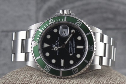 Modern Rolex 16610LV Anniversary Submariner FULL SET