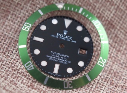 																															Maxi dial & Green insert for 16610LV submariner 															