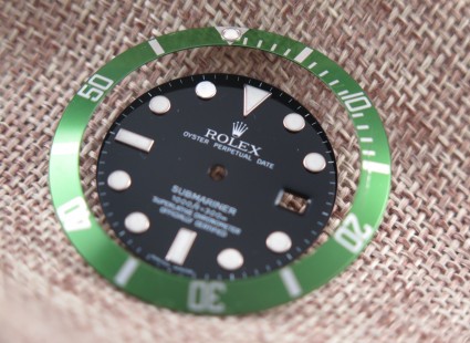 																															Maxi dial & Green insert for 16610LV submariner 															