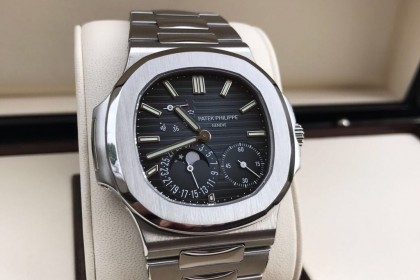 Modern Patek Philippe Nautilus 5712/1A-001 Unworn UK watch