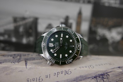 Modern Omega Seamaster 300 Diver Co-Axial with new green dial & bezel.8 / 2022 unworn full set