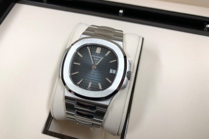 Modern Patek Philippe Nautilus 5711/1A-001 Full Set September 2016