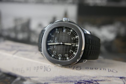 Modern Patek Philippe 5167A-001 Aquanaut, Full Set, Stunning Condition