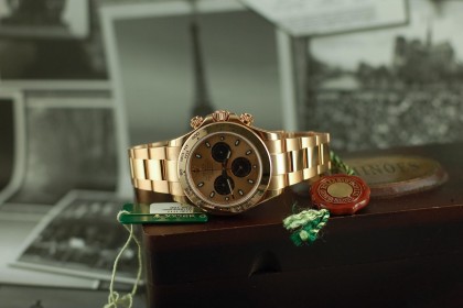 Modern Rolex Daytona 116505 Everose Gold