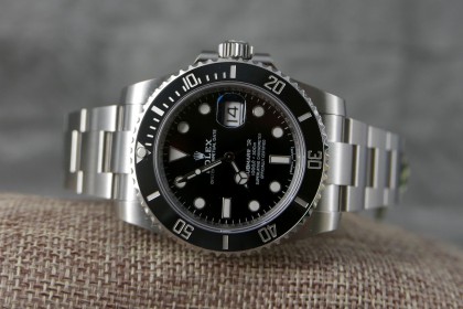 Modern Rolex 116610LN Submariner Date - 2018 UNWORN UK Wacth