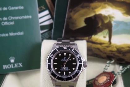 Modern Rolex 14060M 4 Line Non Date Submariner-M Serial 2011-Full set